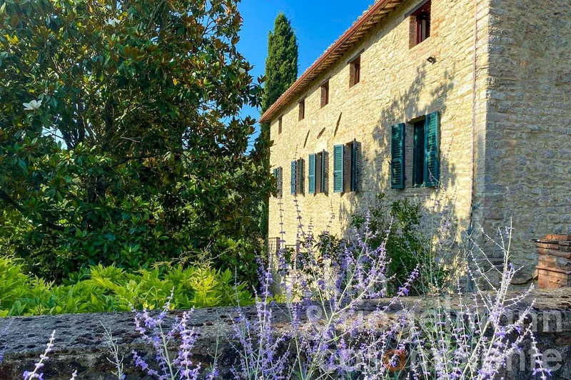 Historic home in an idyllic location in the Umbrian hills 15 minutes from Perugia