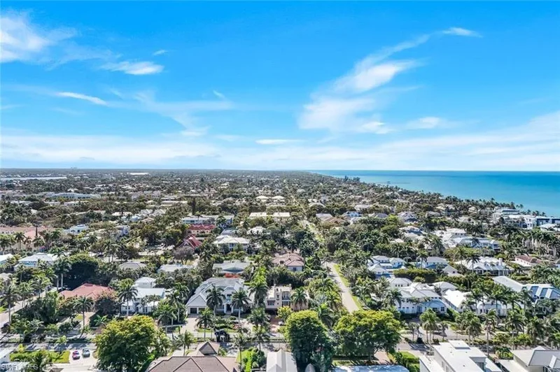 210 Central AVE, Naples, FL, 34102, USA, Naples, Florida, United States. - Photo 50