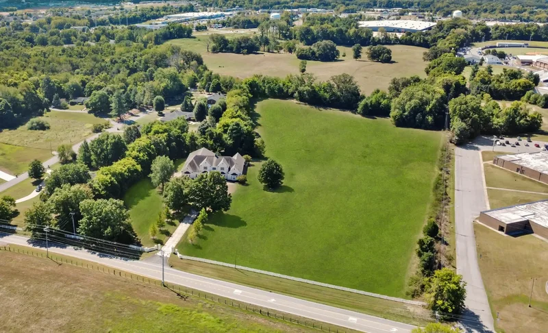 2360 Memorial Drive Ext, Clarksville, TN 37043, Clarksville, Tennessee, United States. - Photo 64