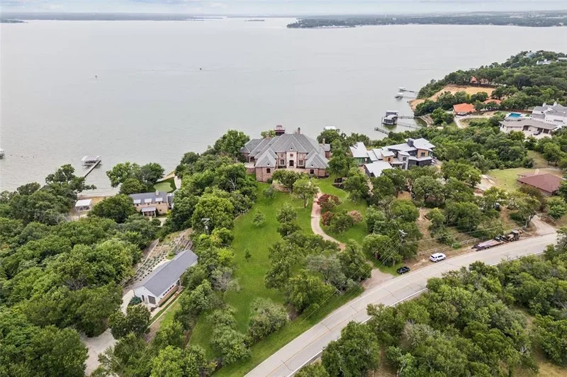8085 Eagle Mountain Circle, Fort Worth, Texas, United States. - Photo 11