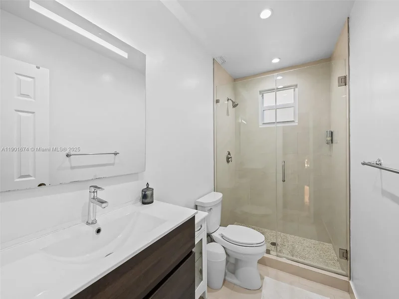 1206 Falls Blvd, Weston, Florida, United States. - Photo 37