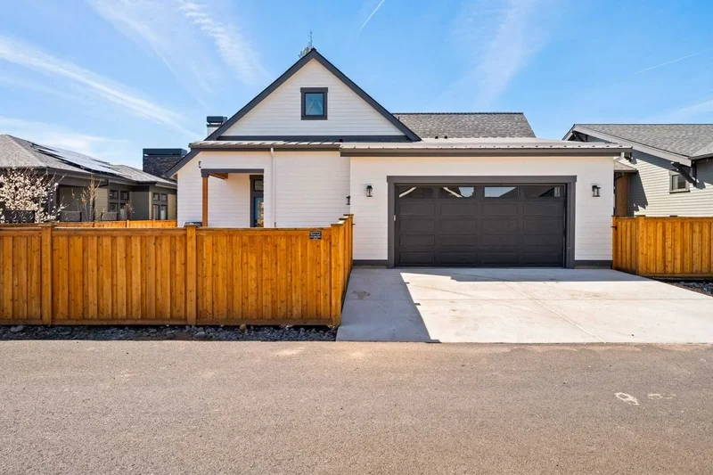 282 W Lundgren Mill Drive , Sisters, OR 97759, Sisters, Oregon, United States. - Photo 16
