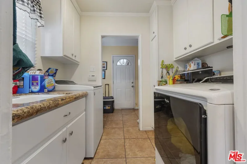 3763 Hepburn Avenue, Los Angeles, California, United States. - Photo 19