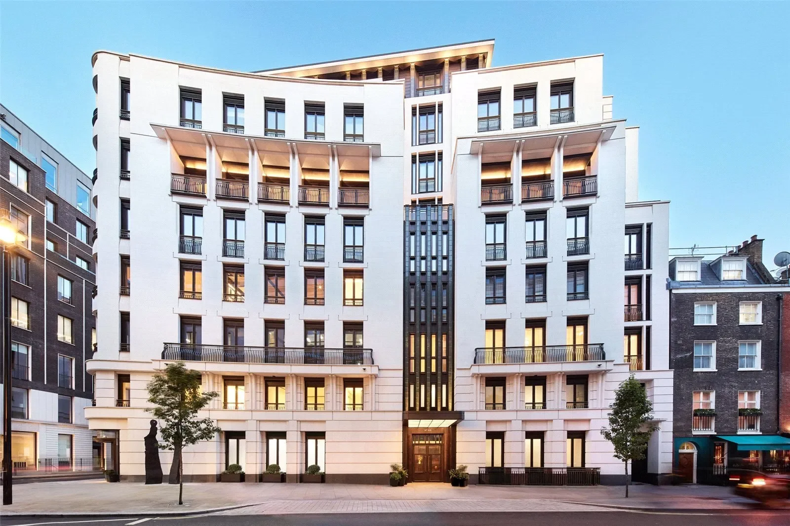 Exterior photo 1