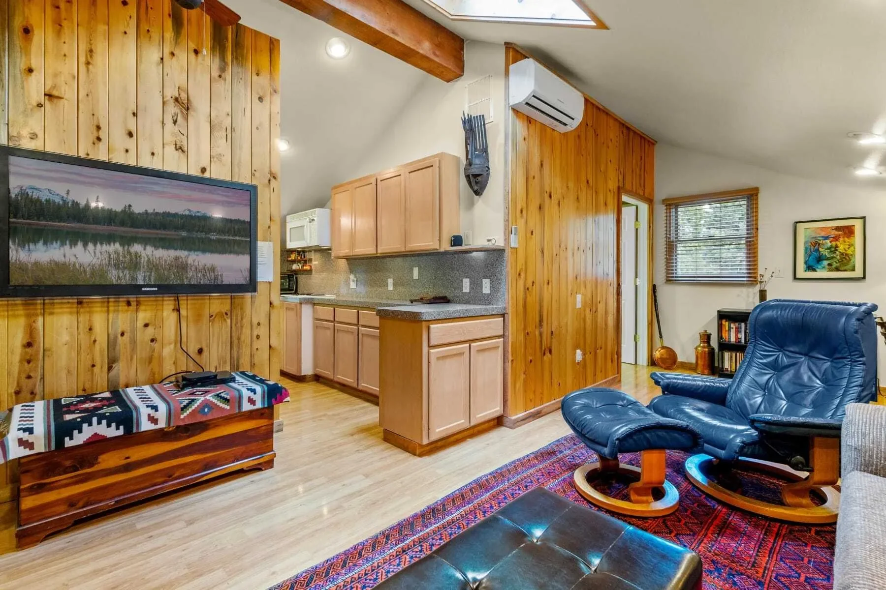 683 NW Silver Buckle Road , Bend, OR 97703, Bend, Oregon, United States. - Photo 39
