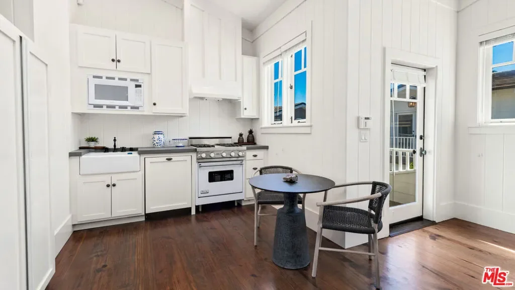 30718 Pacific Coast Highway, Malibu, California, United States. - Photo 33