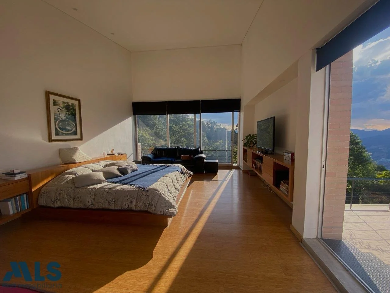 Gallery photo 12