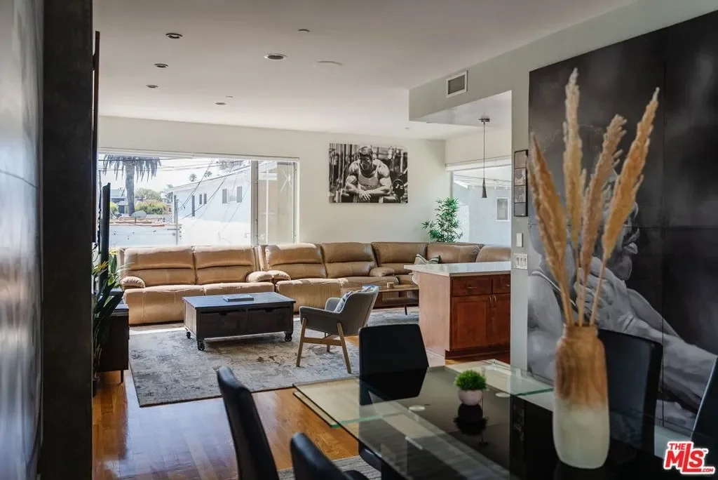302 S Venice Boulevard, Los Angeles, California, United States. - Photo 35