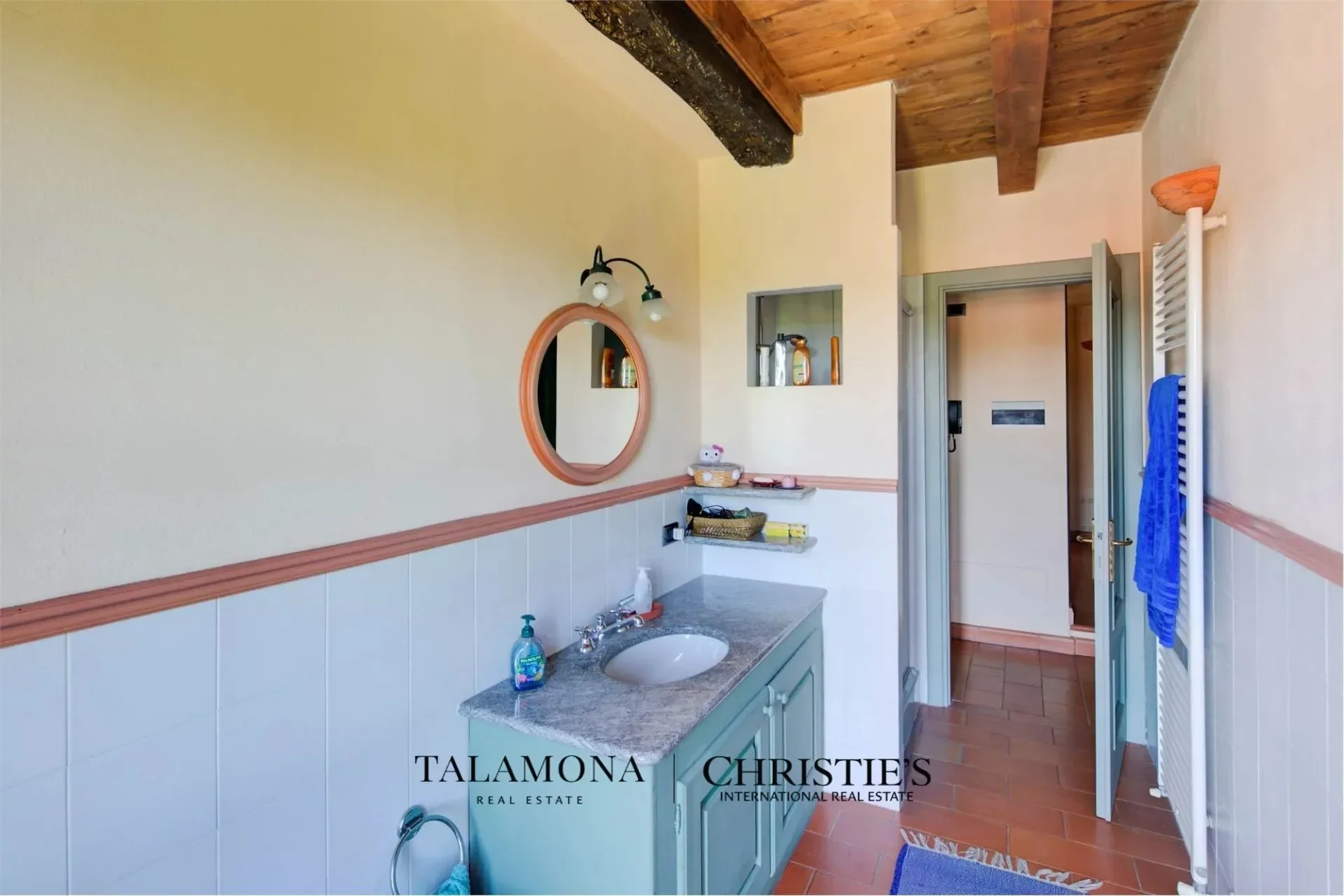 Gallery photo 3