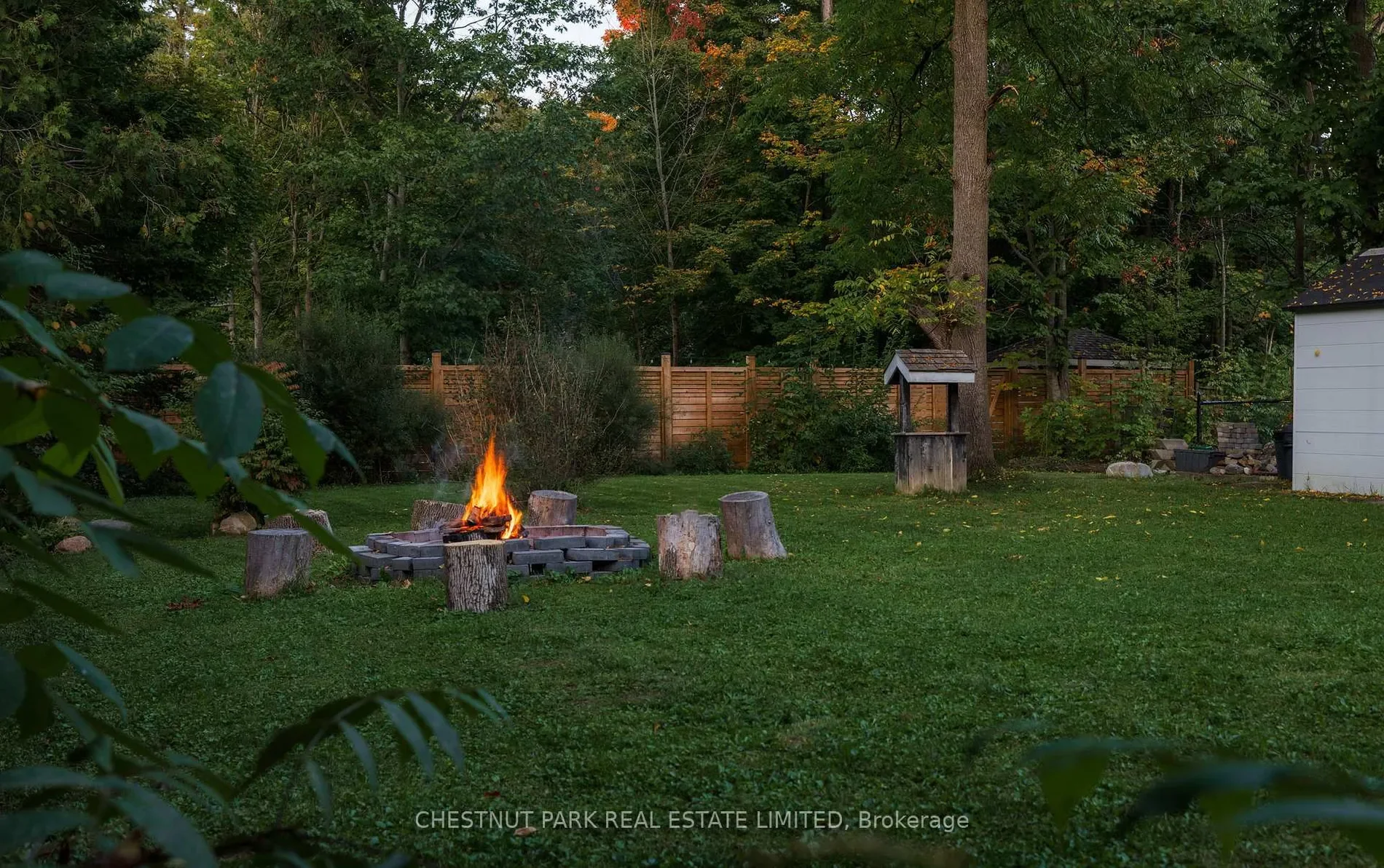 Exterior photo 7