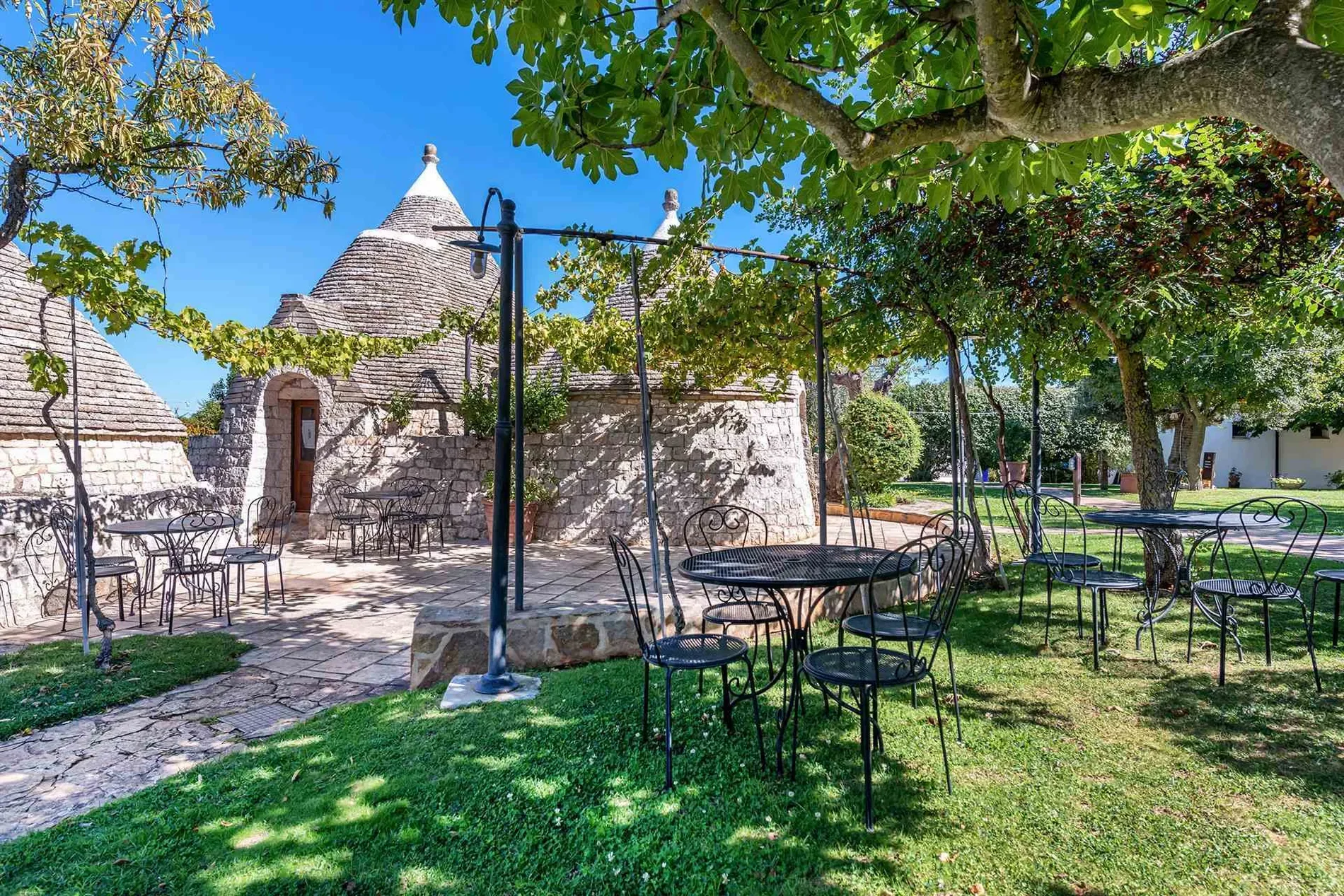Exterior photo 12