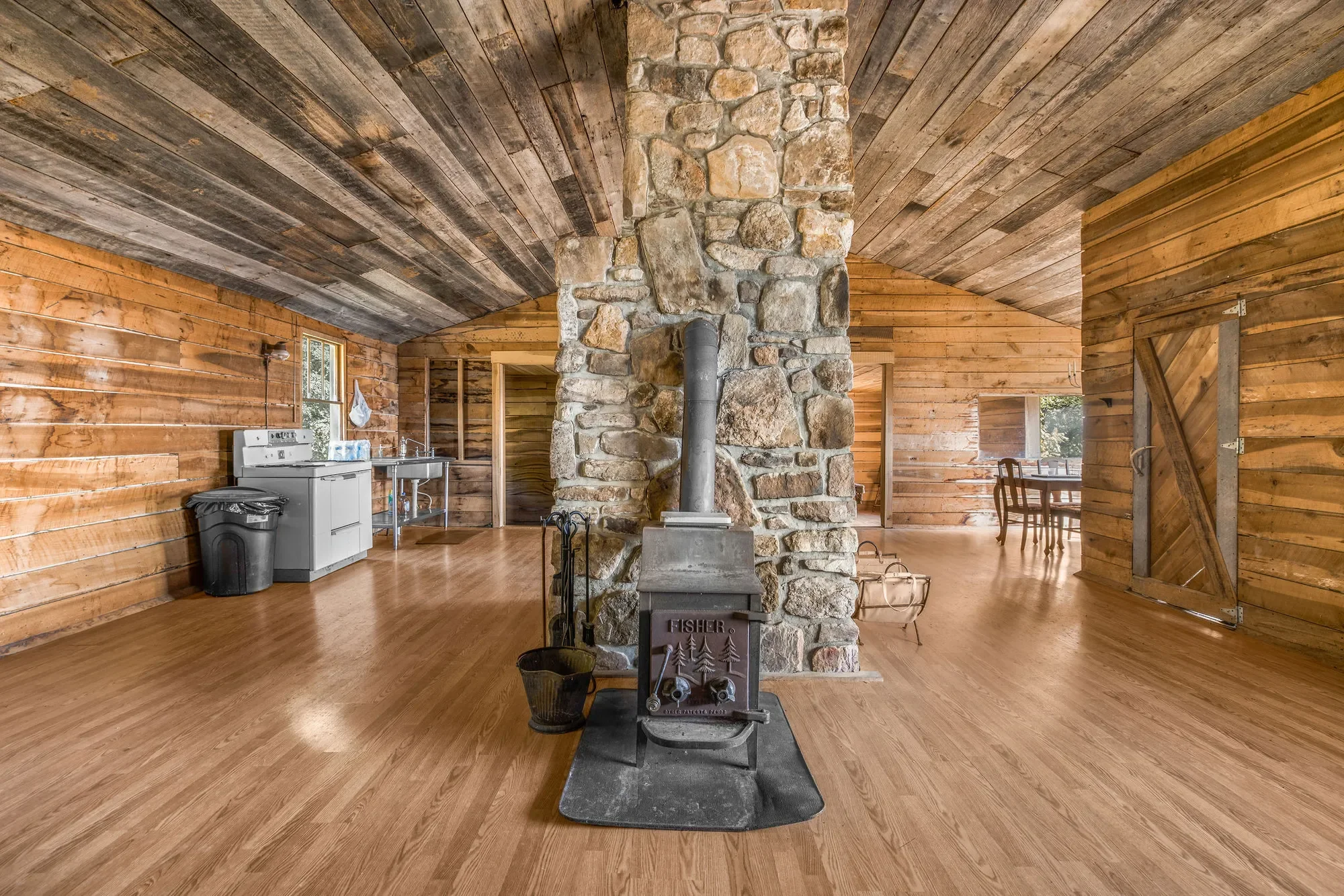 699 Hendrickson Rd, Pembroke, VA 24136, Pembroke, Virginia, United States. - Photo 32