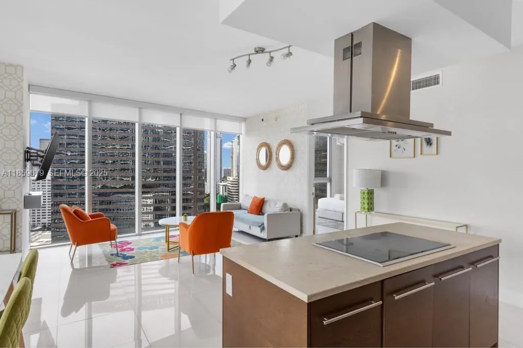 485 Brickell Ave 2210, Miami, Florida, United States. - Photo 6