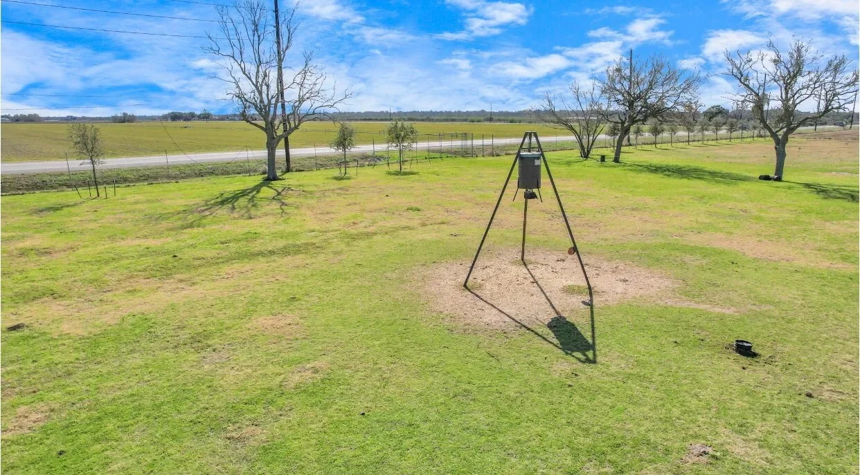 5523 Ehrman Lake Lane, Wallis, TX 77485, Wallis, Texas, United States. - Photo 7