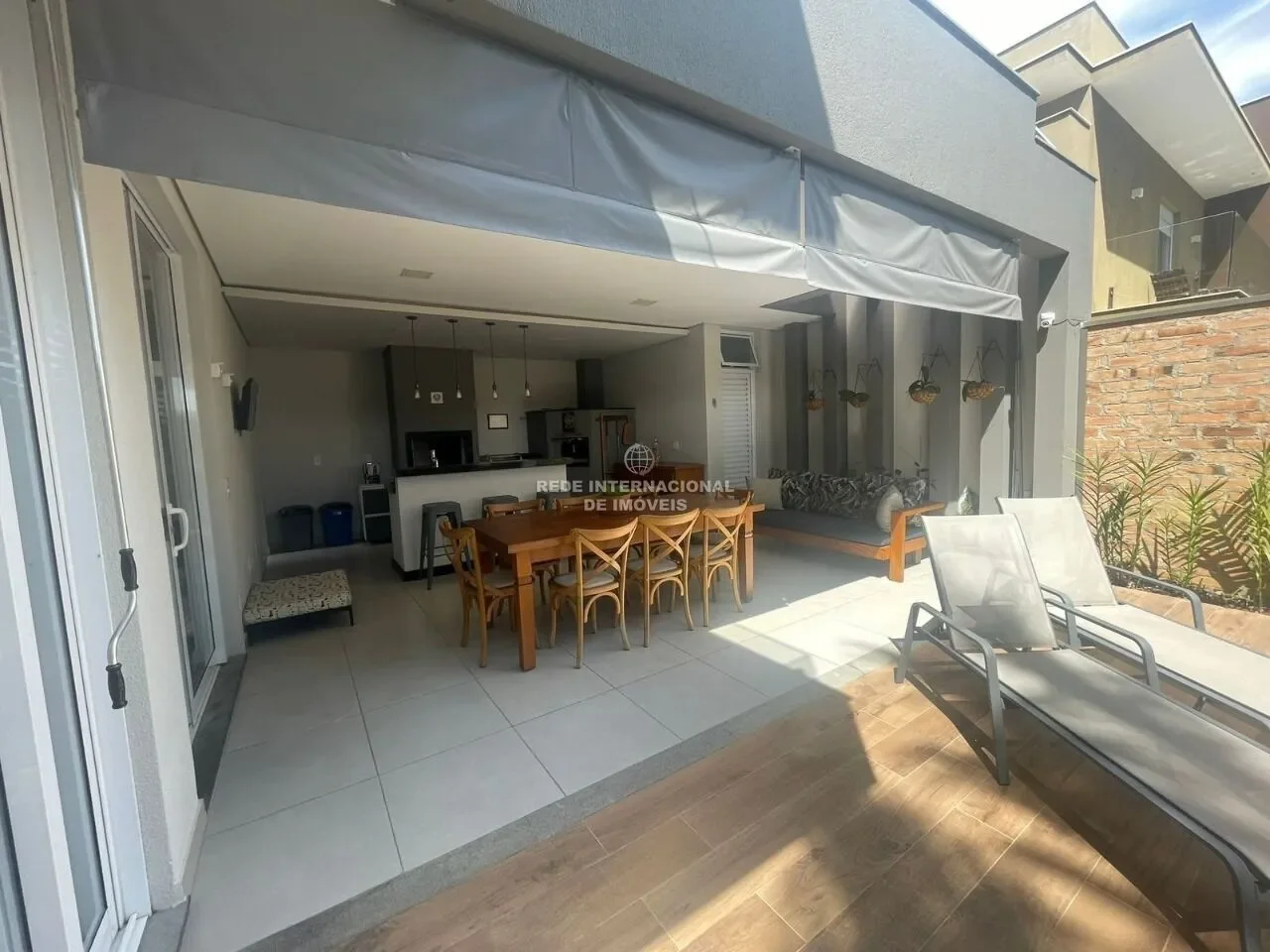 Penthouse in Ibiti Royal Park 350sqm built / 4 beds (2 covered) / Lake view Highlights 3 suites (