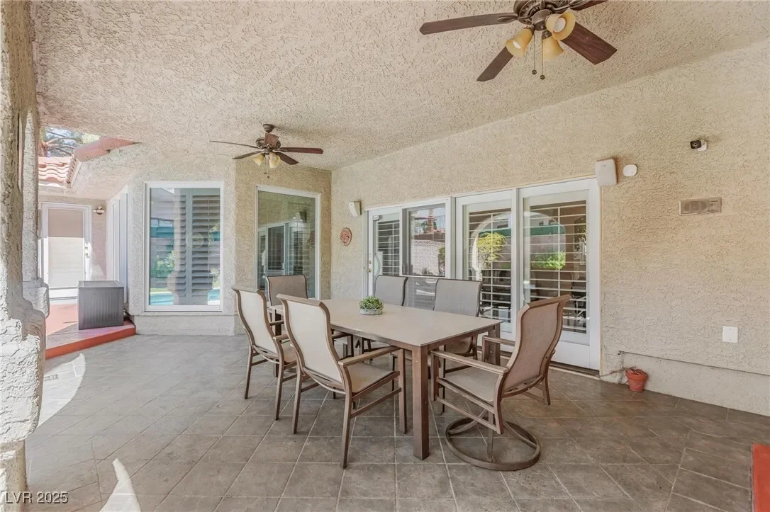 7471 Darby Avenue, Las Vegas, Nevada, United States. - Photo 17