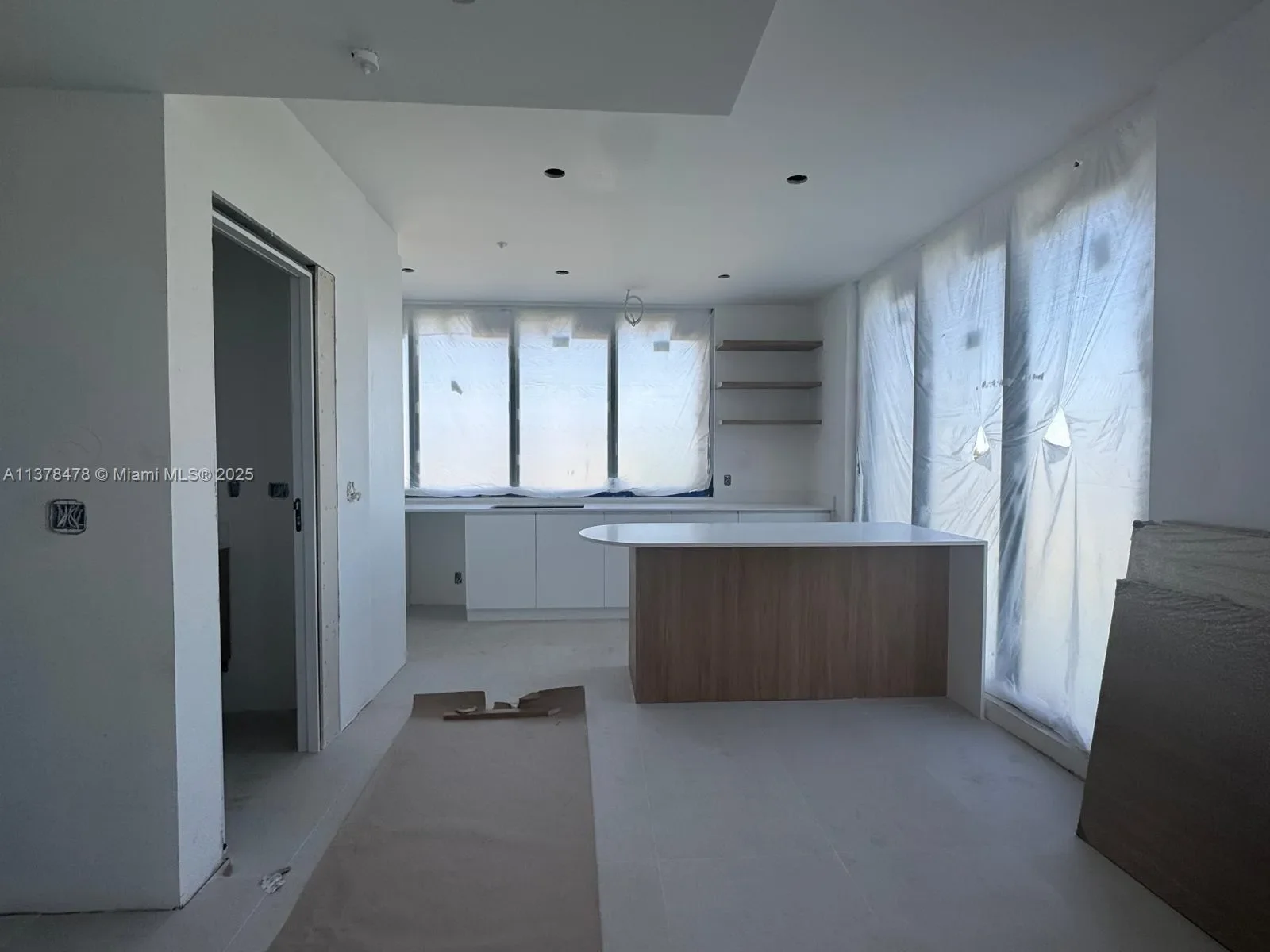 7300 Trouville Esplanade 3, Miami Beach, Florida, United States. - Photo 10