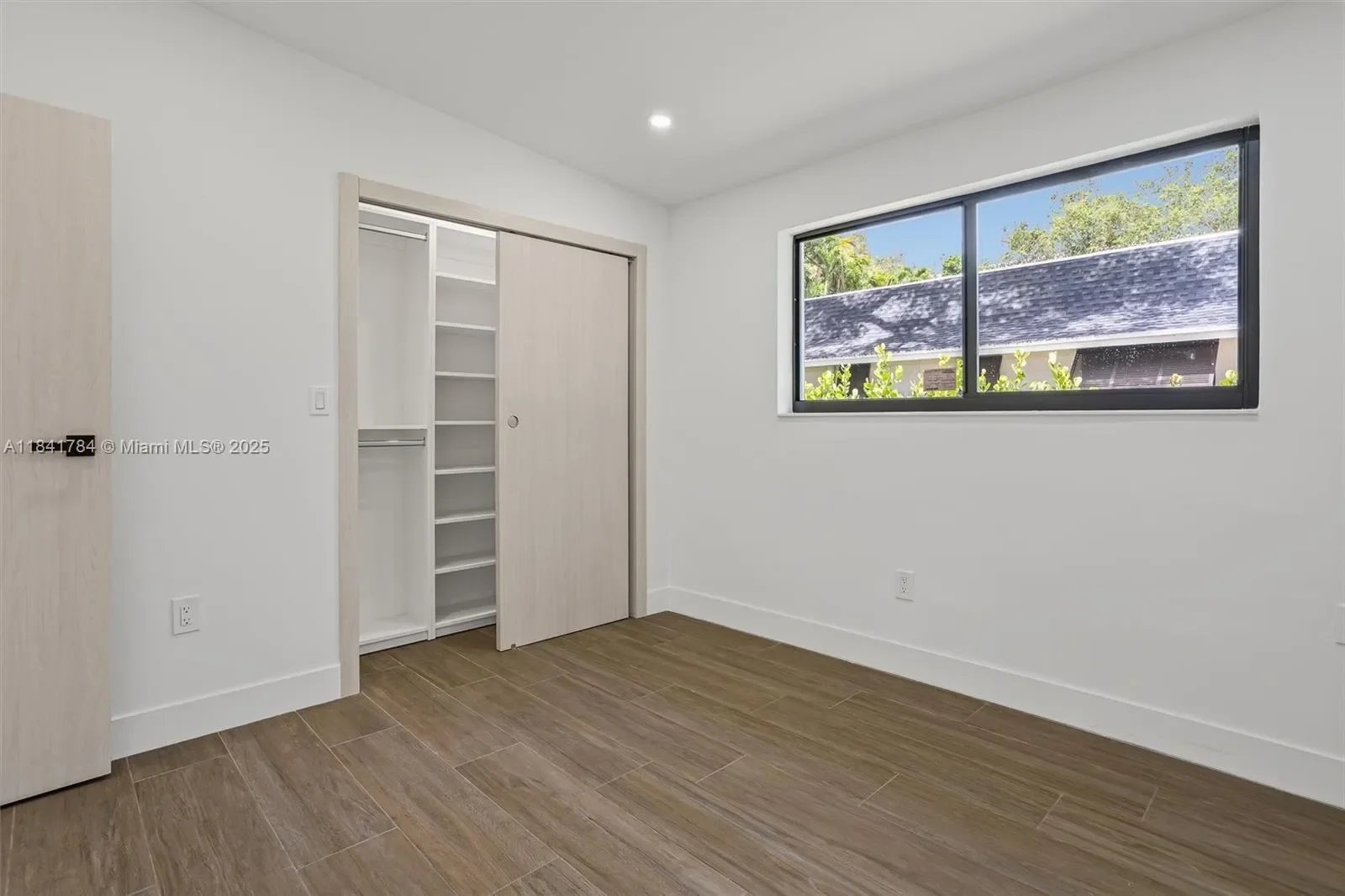 2180 NE 190th Ter, North Miami Beach, Florida, United States. - Photo 25