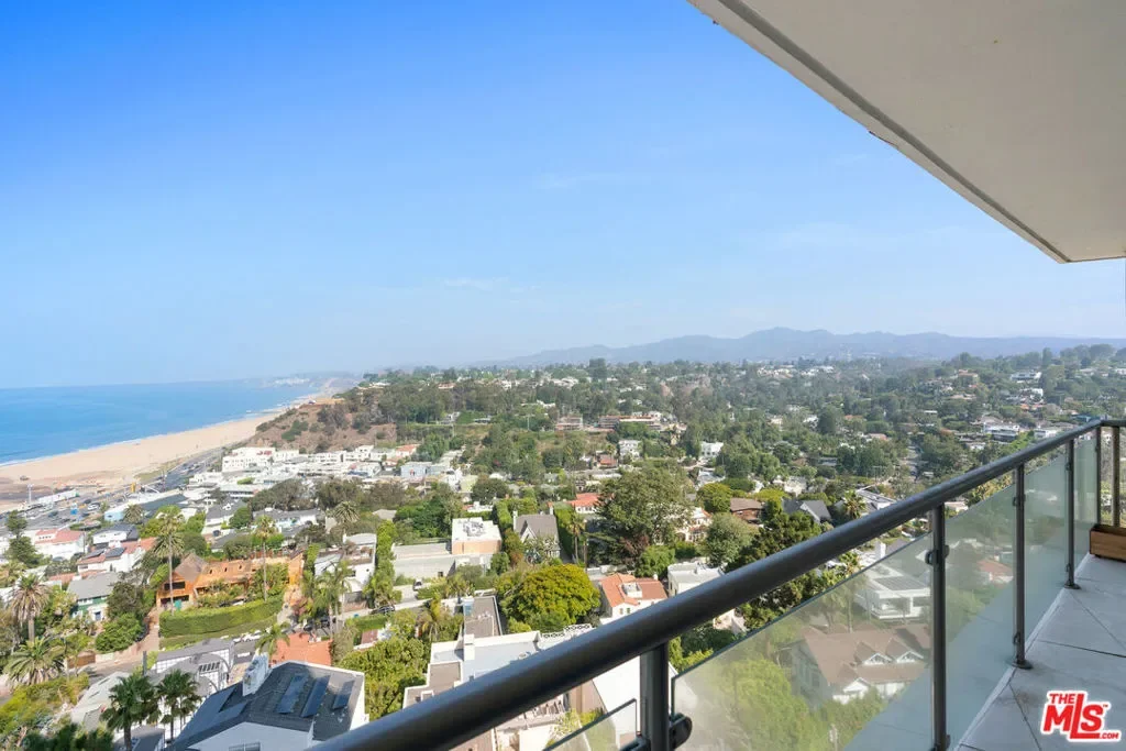 201 Ocean Avenue 909P, Santa Monica, California, United States. - Photo 2