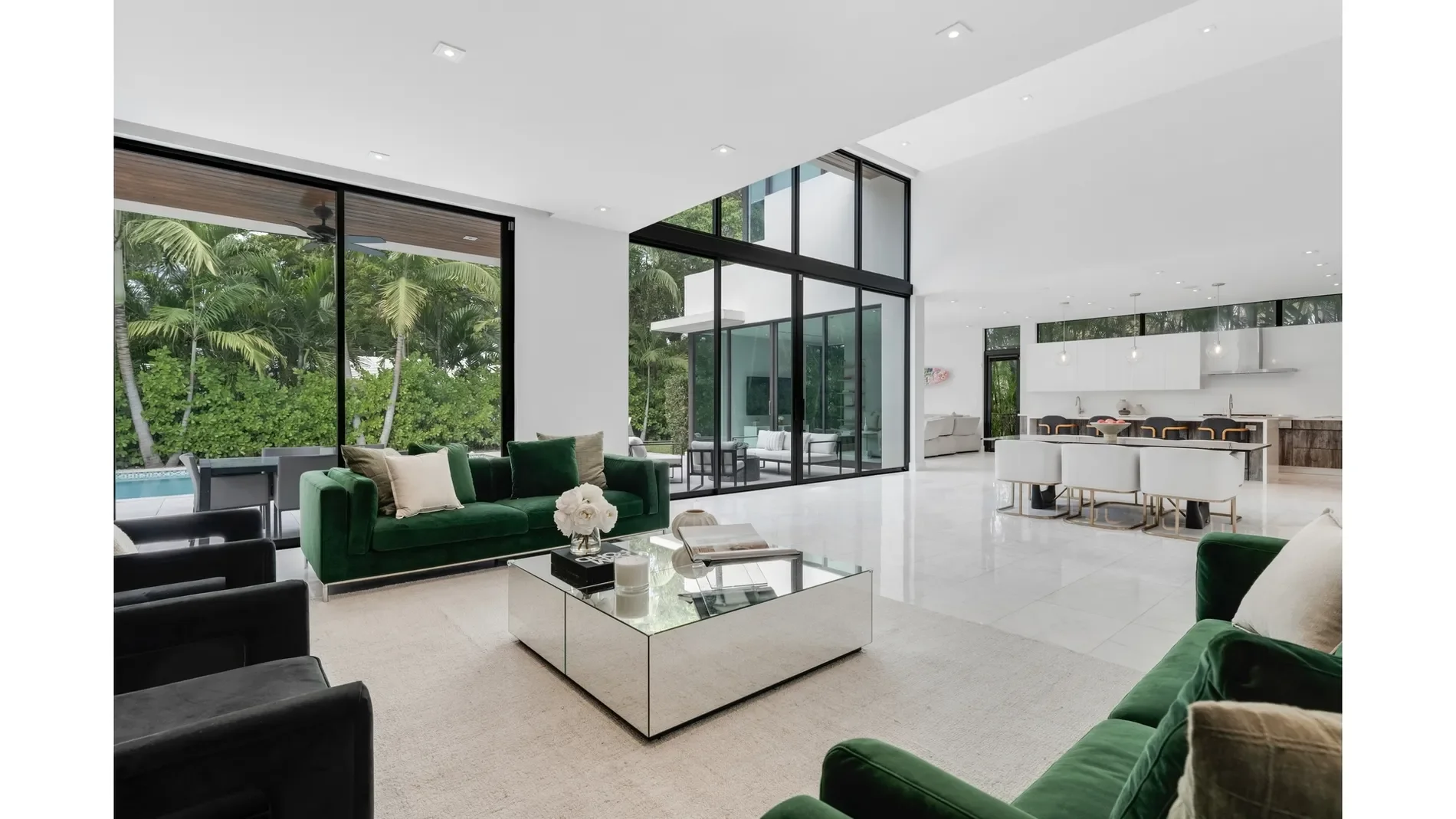 4520 N Meridian Ave, Miami Beach, Florida, United States. - Photo 2