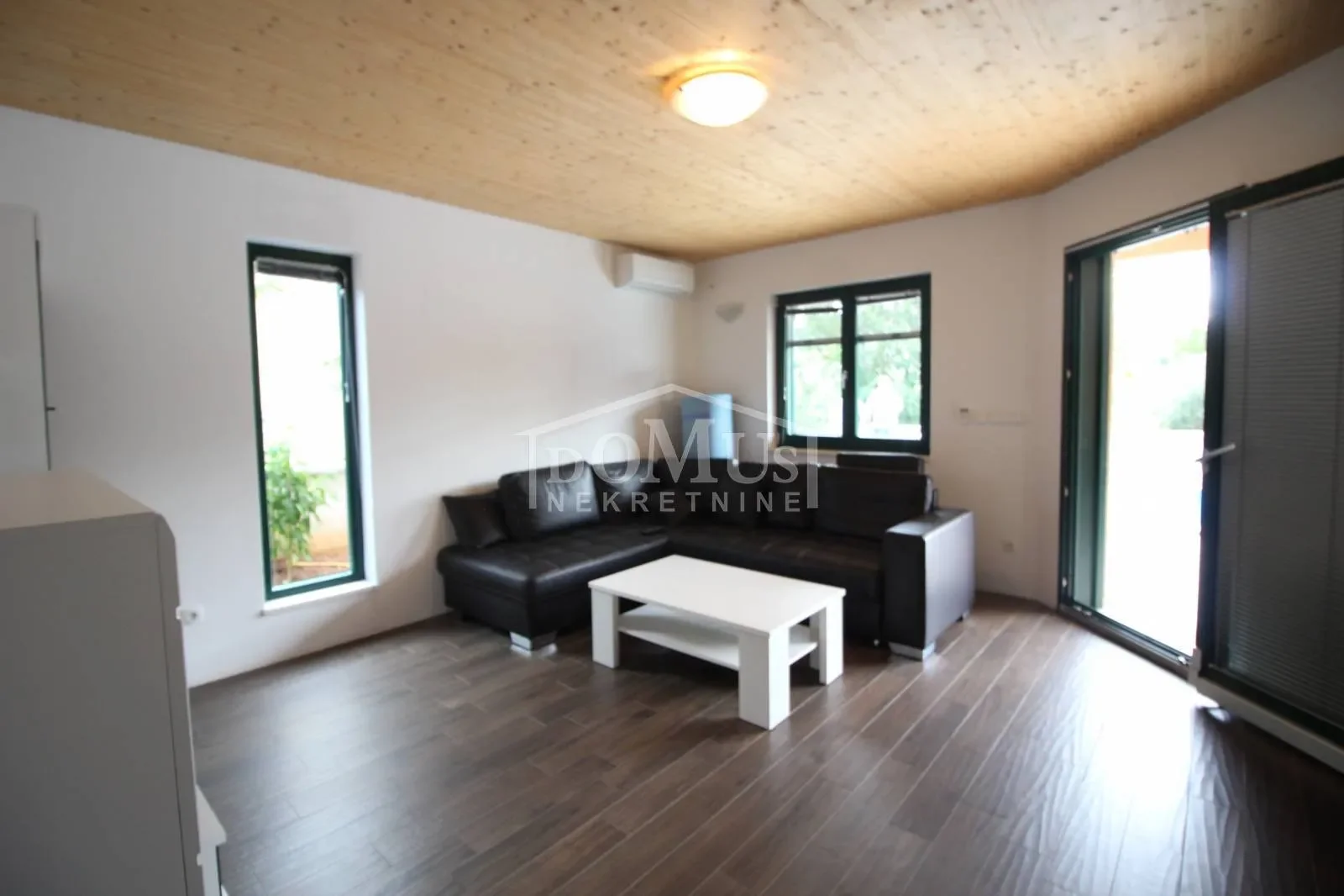 Gallery photo 1