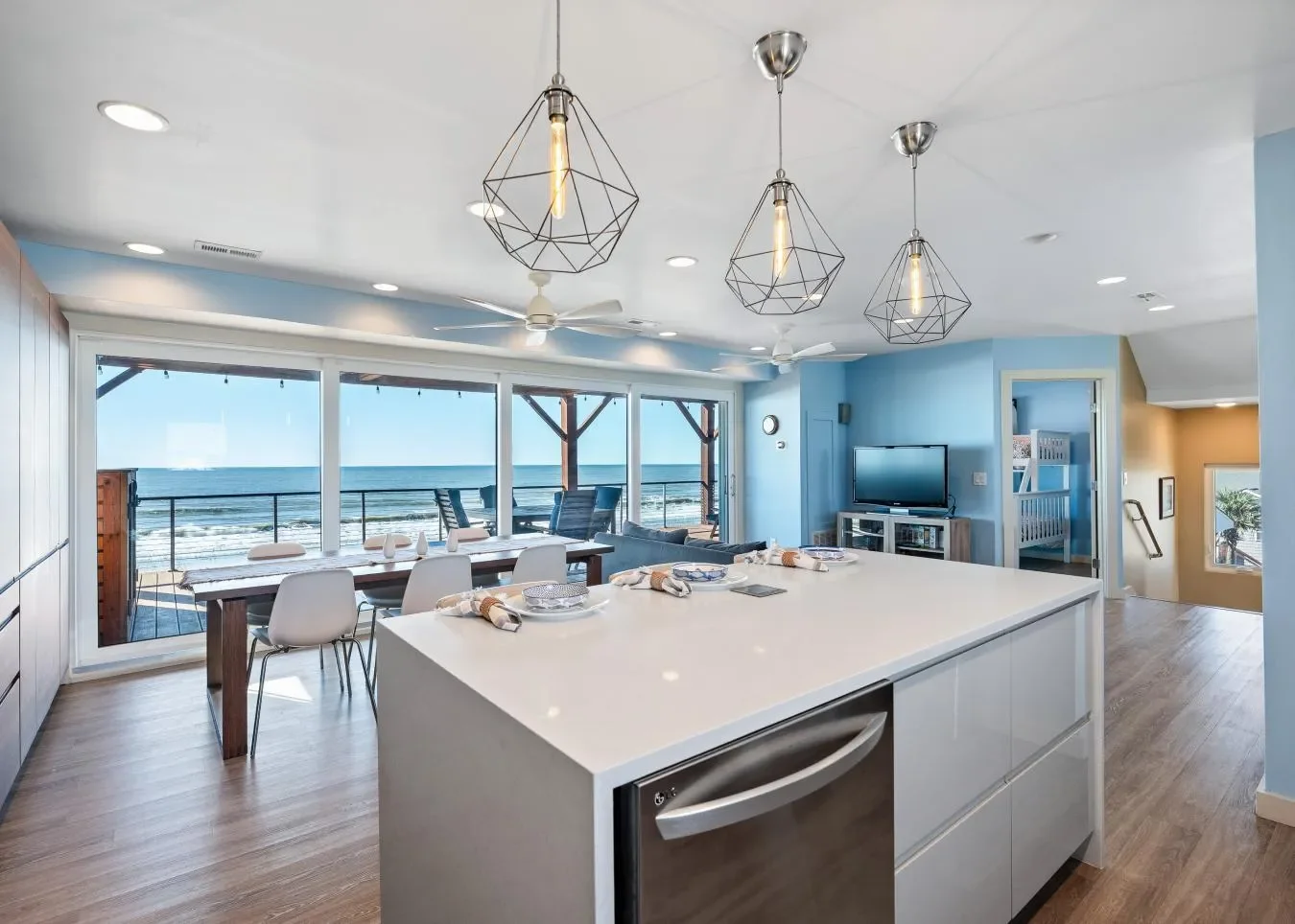 901 E Beach Drive, Oak Island, North Carolina, United States. - Photo 9