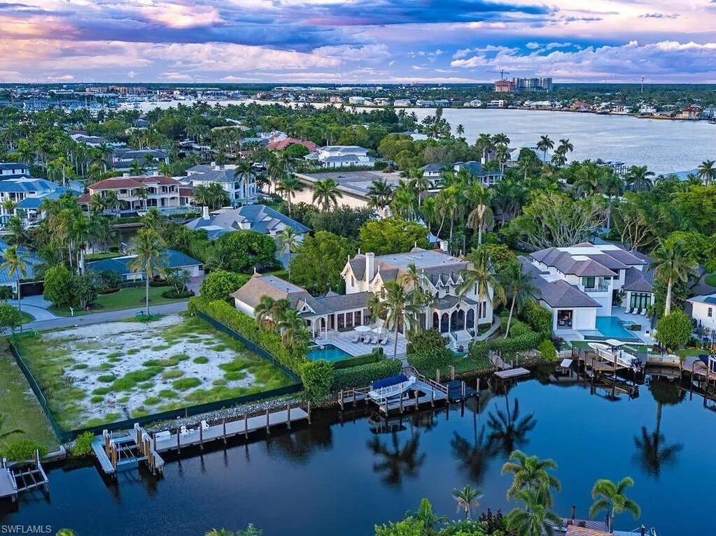 730 21st AVE, Naples, FL, 34102, USA, Naples, Florida, United States. - Photo 37
