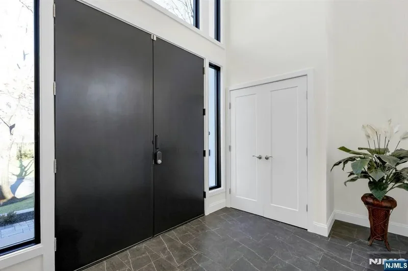 30 Sun Valley Road, Ramsey, NJ 07446, Ramsey, New Jersey, United States. - Photo 5