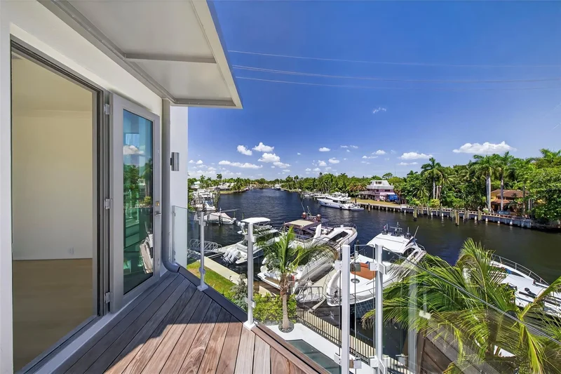 621 SW 5 Place, Fort Lauderdale, Florida, United States. - Photo 17