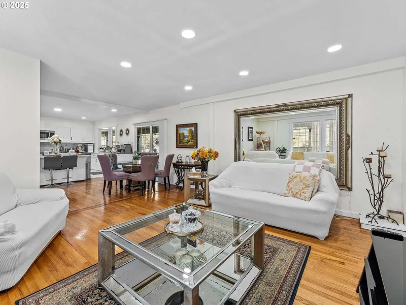 15095 SW WEIR RD, Beaverton, Oregon, United States. - Photo 35