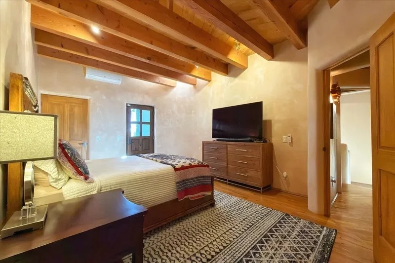 2160 Paseo Iglesias, Santa Fe, NM 87501, Santa Fe, New Mexico, United States. - Photo 69