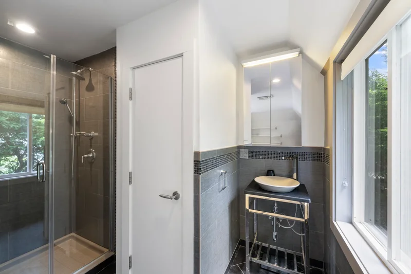 800 W 231st Street, Bronx, NY 10463, New York, New York, United States. - Photo 28