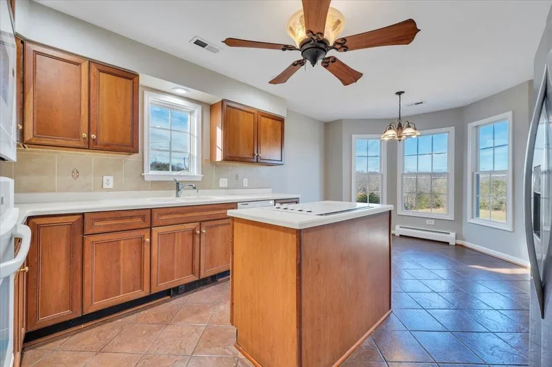 1962 McDaniel Rd RD, Bedford, VA 24523, Bedford, Virginia, United States. - Photo 28
