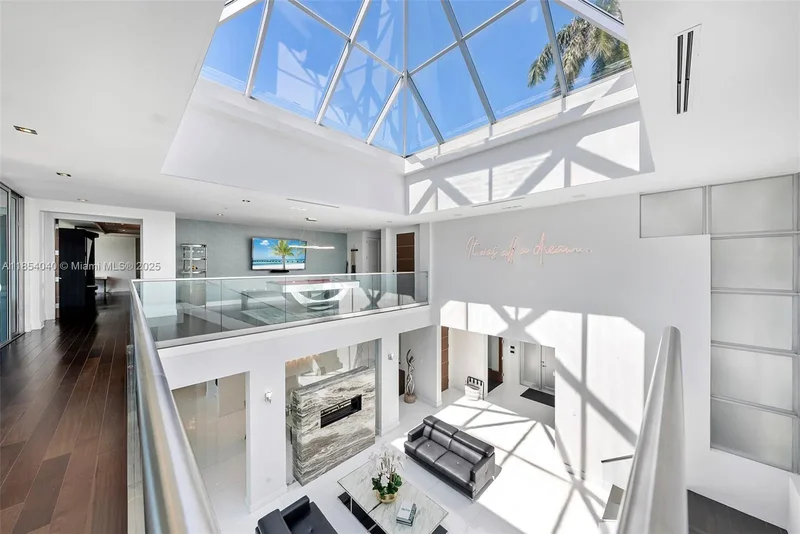 Single Family Residence in Fort Lauderdale