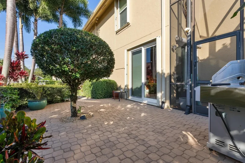 8918 SE Water Oak Pl, Jupiter, FL 33469, Tequesta, Florida, United States. - Photo 16