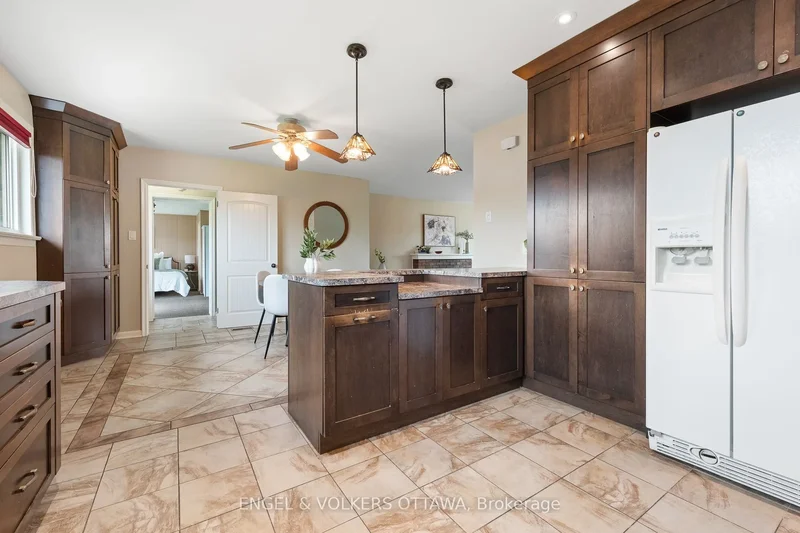 989 Connaught Avenue, Ottawa, Ontario, Canada. - Photo 14