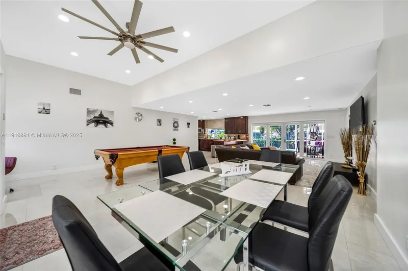 31 SE 12th St, Pompano Beach, Florida, United States. - Photo 9