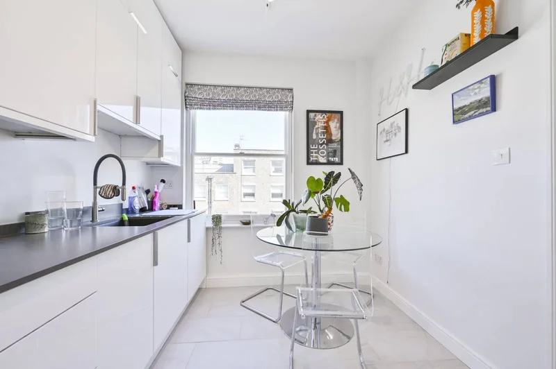10 Greenhaven Court, Central London, London, England, United Kingdom. - Photo 3