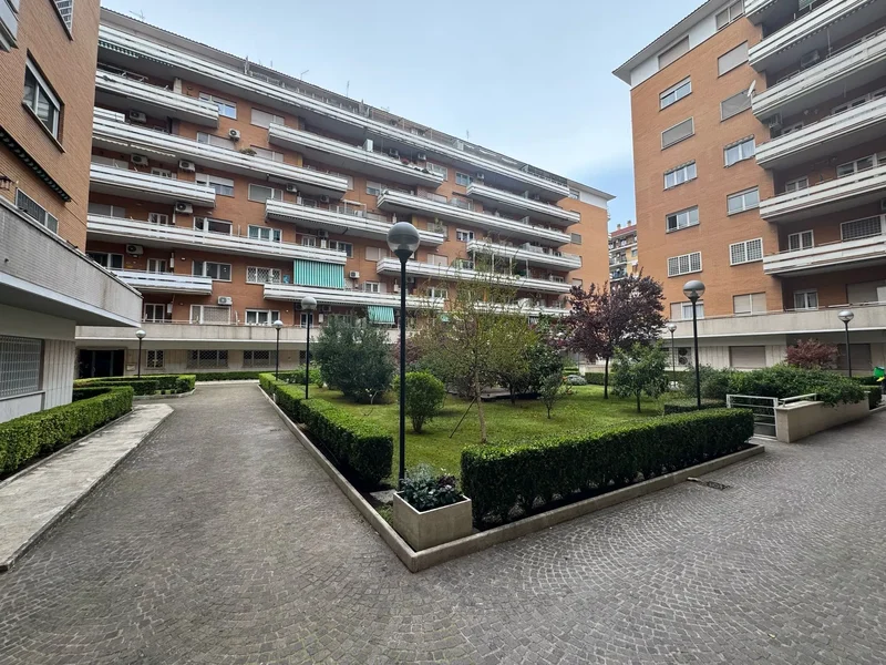 Via Val di Non, Monte Sacro, Municipio Roma III, Roma, Lazio, 00141, Italia, Rome, Lazio, Italy. - Photo 1