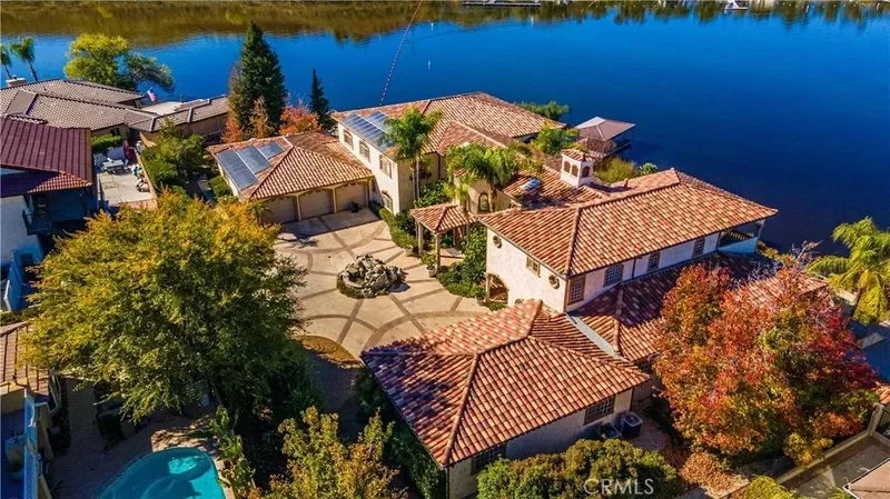 21990 Village Way, Canyon Lake, California, United States. - Photo 7