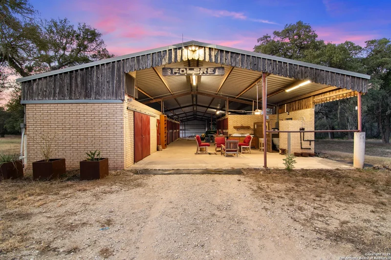 4025 Marion, Seguin, Texas, United States. - Photo 34