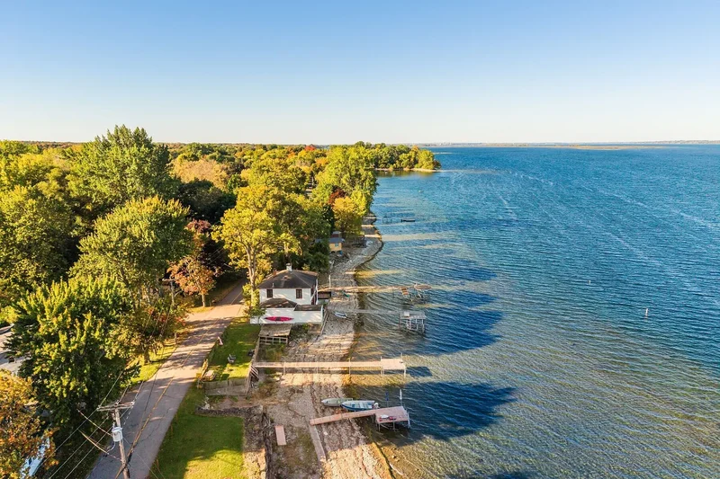 305 Ch. du Lac-St-Louis, Lery, QC J6N1A2, Léry, Quebec, Canada. - Photo 39