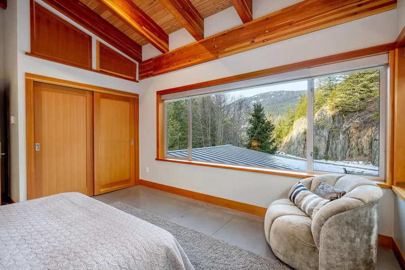1530 Spring Creek Drive, Whistler, British Columbia, Canada. - Photo 16