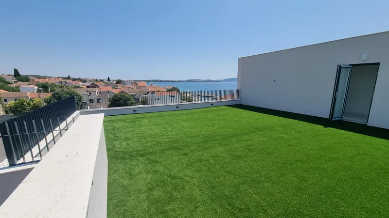 Penthouse apartment in Diklo – Zadar, only 50 meters from the sea
