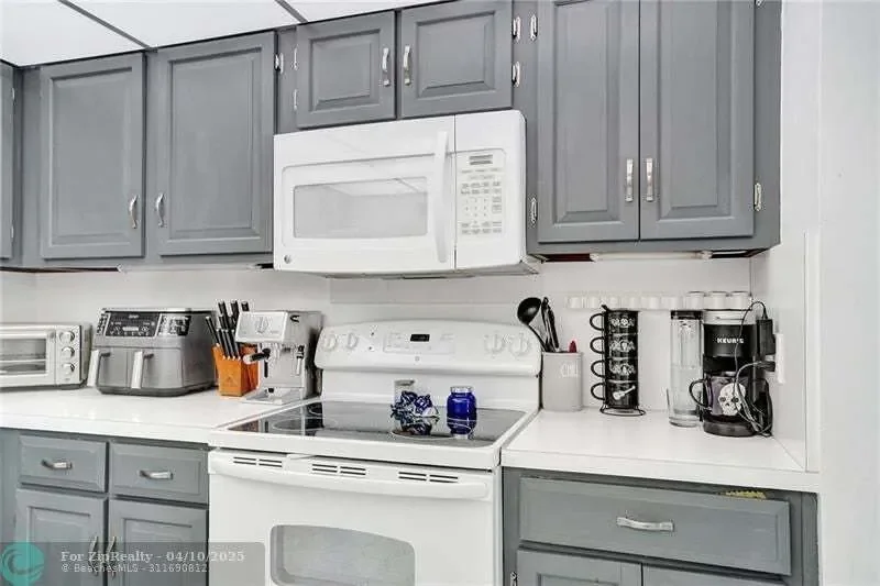 1370 S Ocean Blvd #407, Pompano Beach, FL 33062, Hillsboro Beach, Florida, United States. - Photo 16