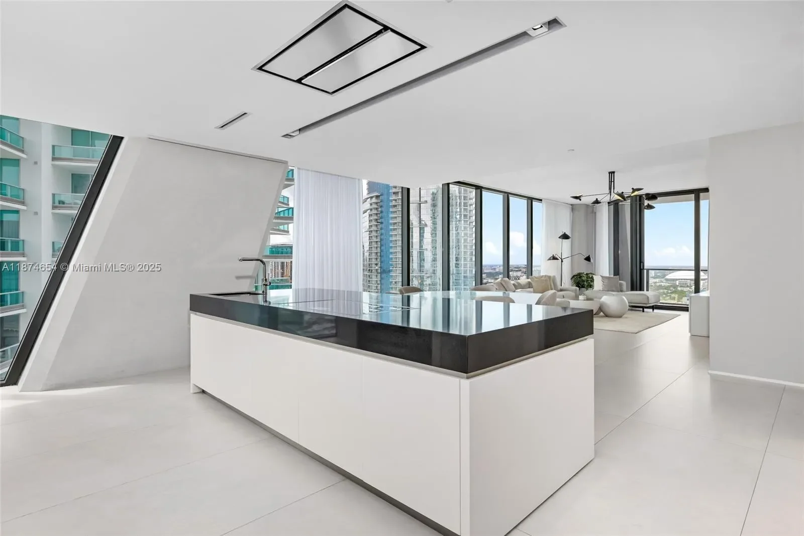 1000 Biscayne Blvd 3801, Miami, Florida, United States. - Photo 8