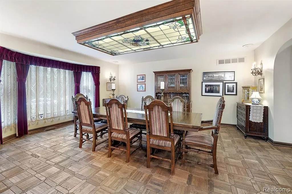4670 COVE Road, West Bloomfield Twp, MI 48323, Orchard Lake Village, Michigan, United States. - Photo 12