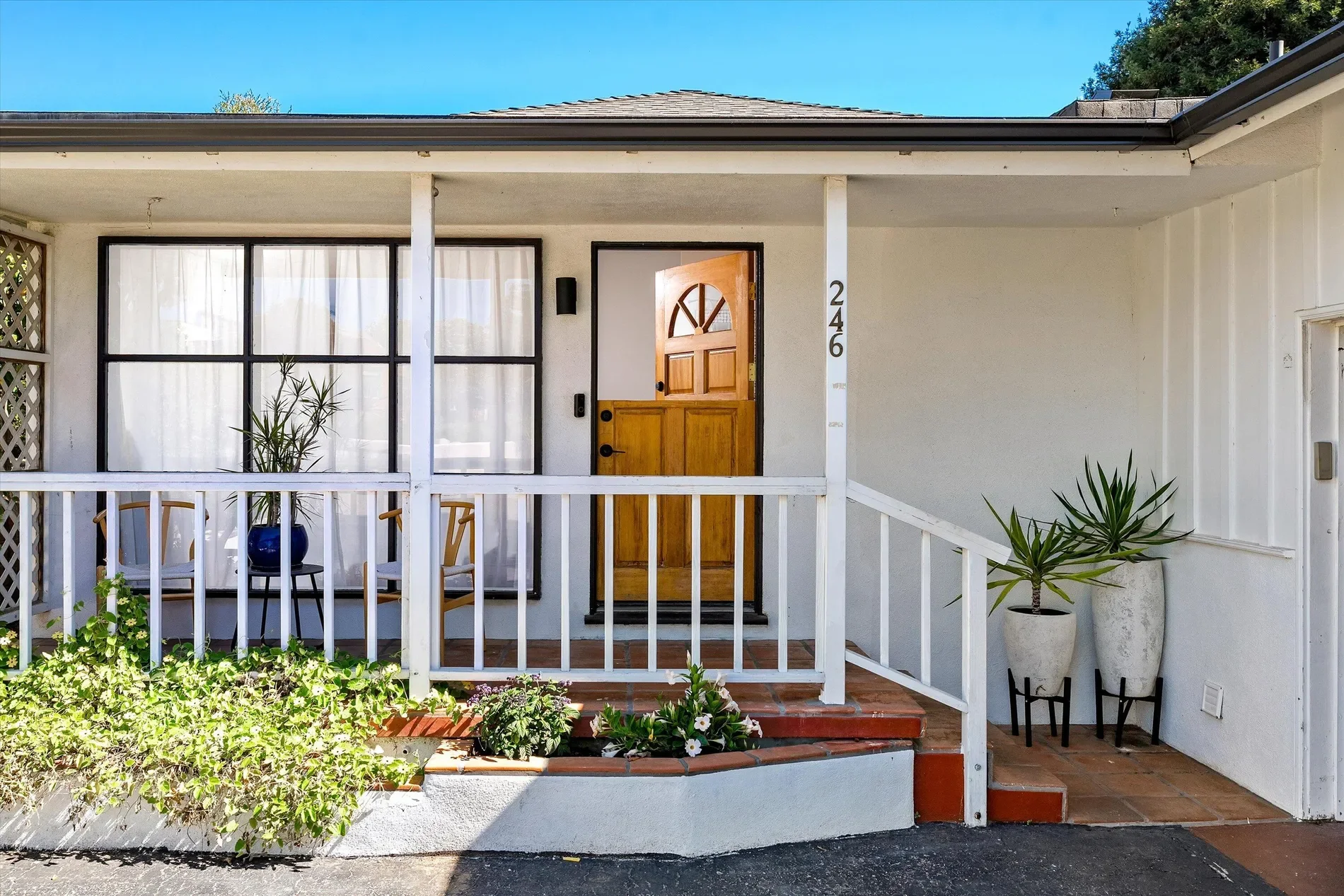 246 San Julian Avenue, Santa Barbara, California, United States. - Photo 2