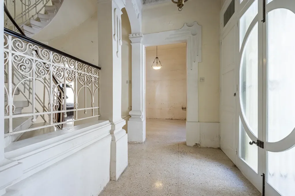 Gallery photo 6