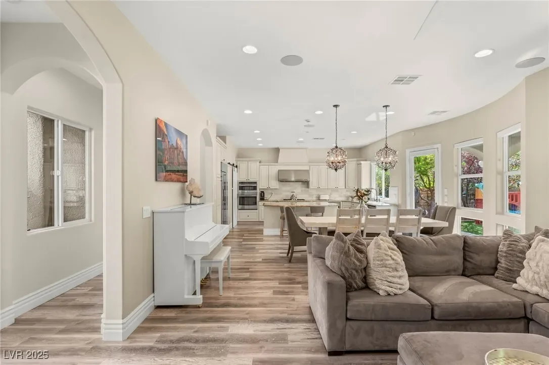 631 Coriander Canyon Court, Las Vegas, Nevada, United States. - Photo 9